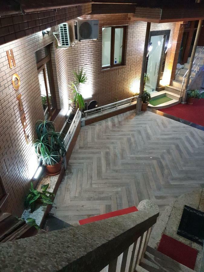 Hotel Old Star Batumi Eksteriør bilde